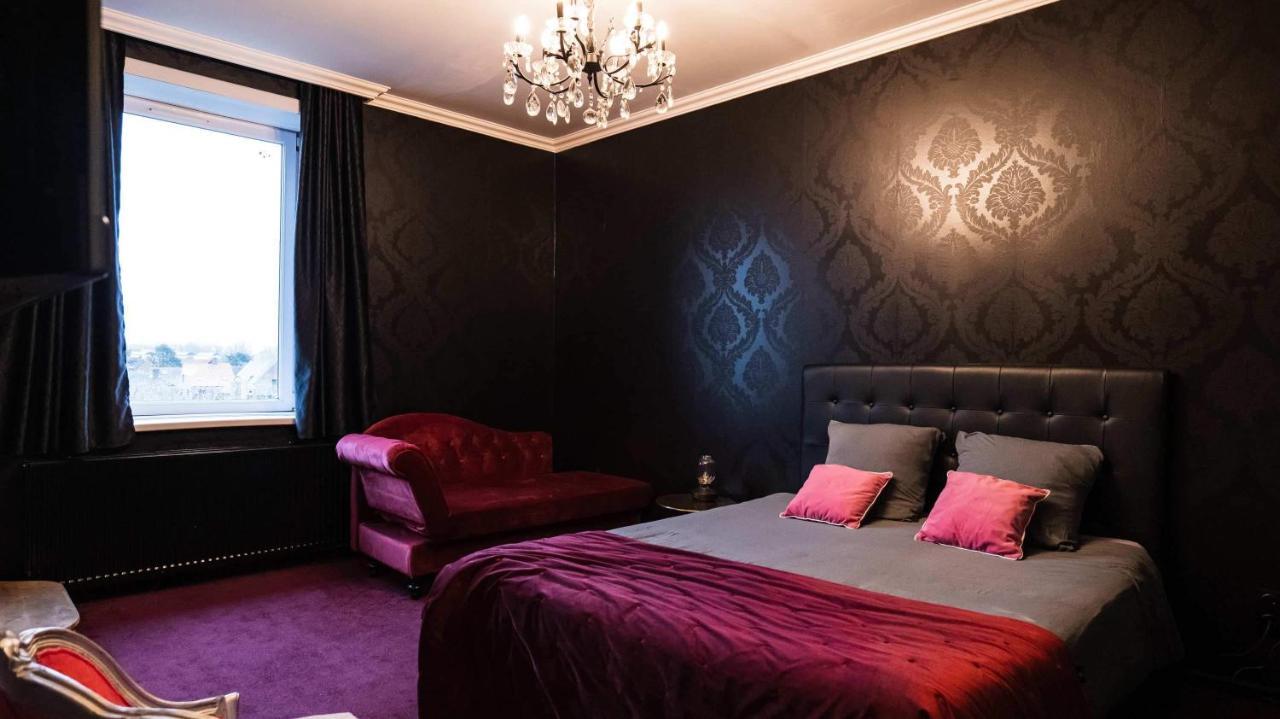 A La Villa Perroy Les Chambres Sont Spacieuses Et Les Petit-Dejeuners Offerts Dunkirk Exterior photo