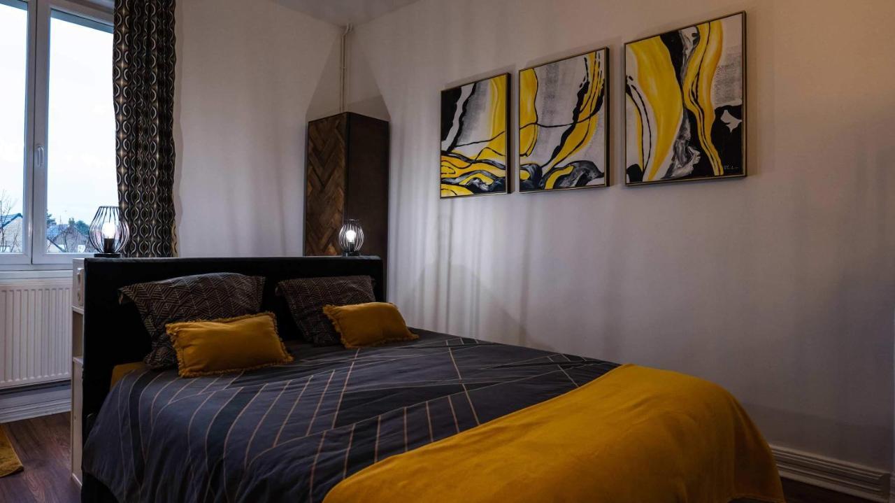 A La Villa Perroy Les Chambres Sont Spacieuses Et Les Petit-Dejeuners Offerts Dunkirk Exterior photo